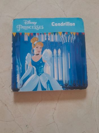 Petit livre en carton Cendrillon 🌺Disney princesse
