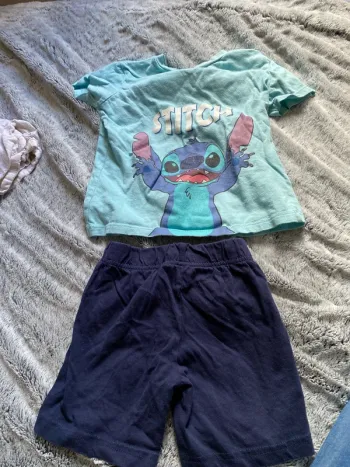 Pyjama stitch 36 mois deux pièces short maillot