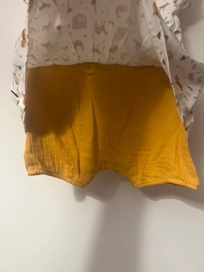 Combishort 6 mois neuve - photo numéro 3