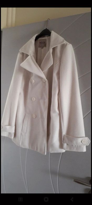 Manteau blanc neuf