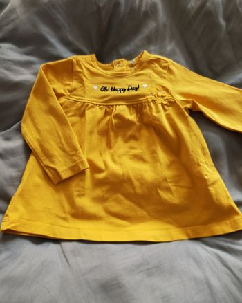 Haut moutarde bébé 6 mois