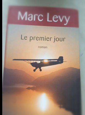 Livre  Marc  Levy  - le premier jour