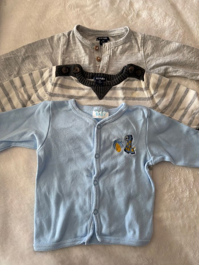 Lot vêtement bébé 1mois voir 2/3 articles naissance - photo numéro 7