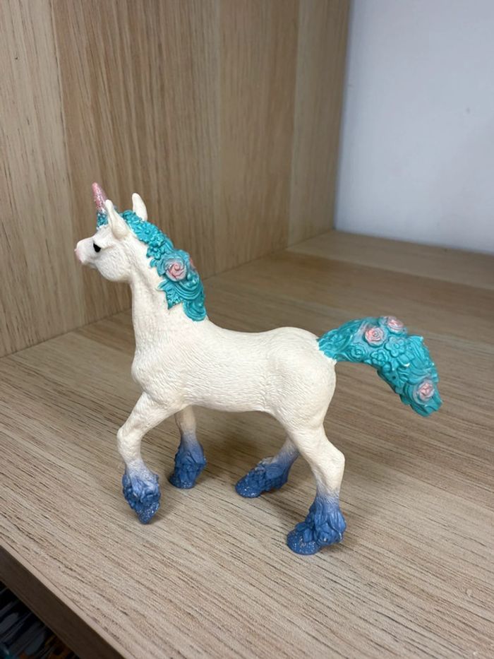 Poulain licorne au fleurs schleich bayala - photo numéro 2