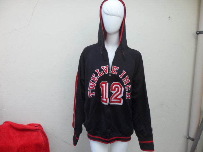 Gilet sweat pour 12, 15 ans env - super état
