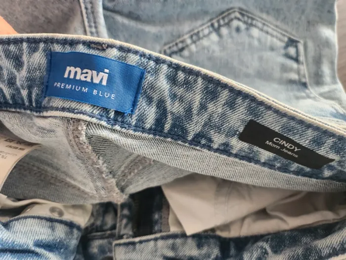 Jean Mavi 24/29 - photo numéro 4
