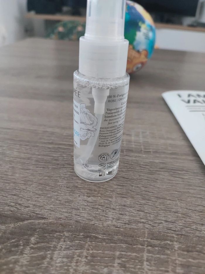 Brume hydratante aux fleurs méditerranéennes - photo numéro 2