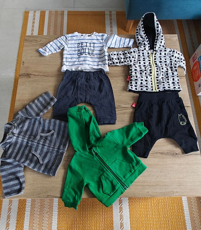 Lot vêtements - photo numéro 2