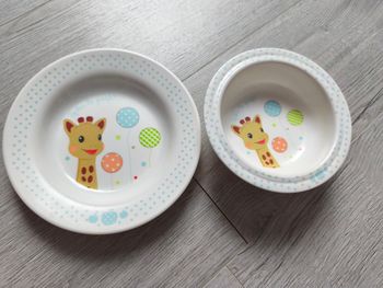 Assiettes Sophie la girafe.