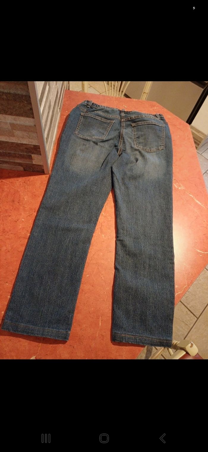 Jean femme taille 42 - photo numéro 3