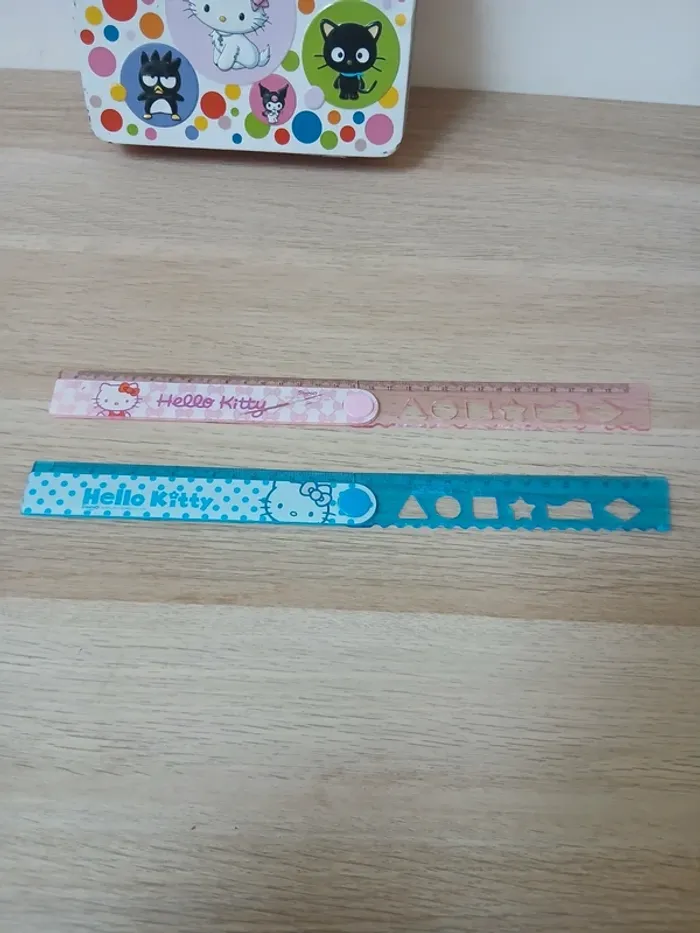 Boite en fer et 2 règles Hello Kitty - photo numéro 10