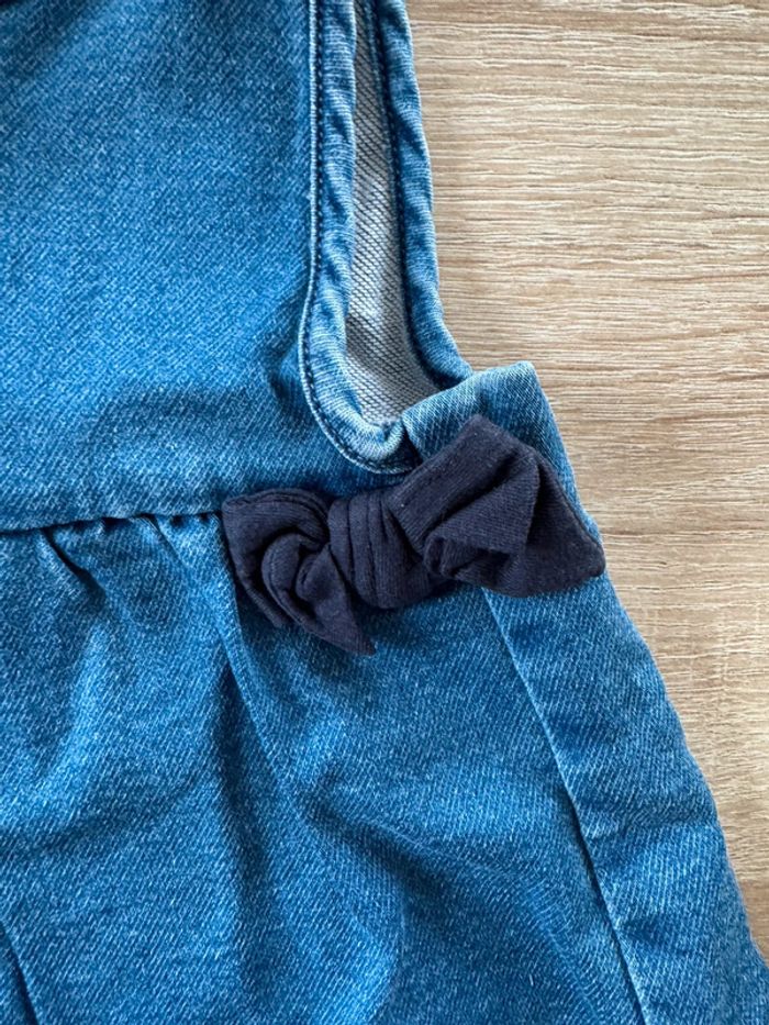 Jolie robe en denim Petit Bateau 6 mois TBE - photo numéro 4