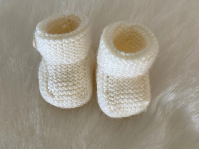 Chaussons faits main neufs jamais portés - photo numéro 2