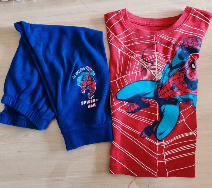 Ensemble pyjama Spiderman Primark 24-36 mois