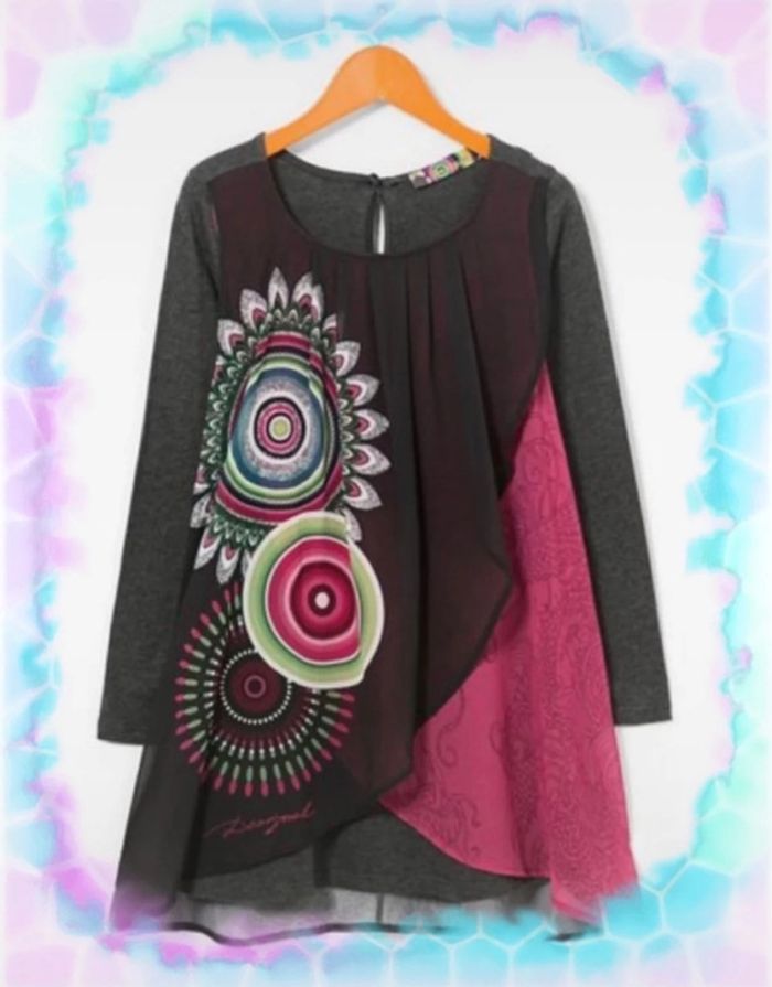 Robe desigual 3/4 ans très peu porté excellent état