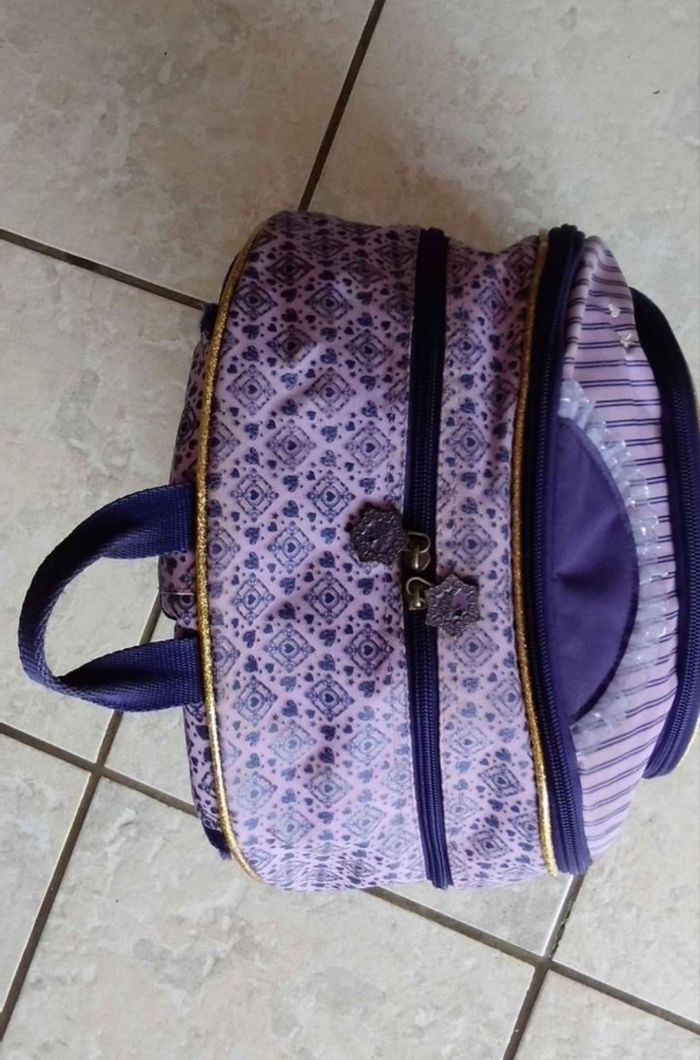 Cartable Miss Bobilou, 3 compartiments, très bon état - photo numéro 5