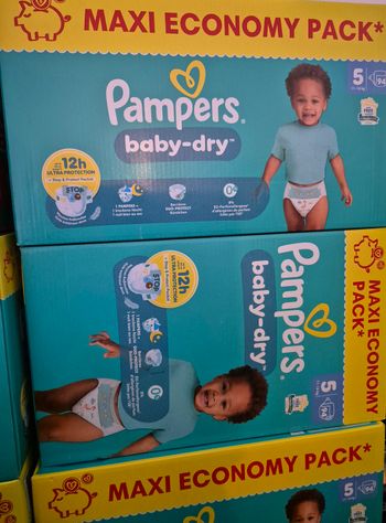 2 cartons de couches pampers taille 5
