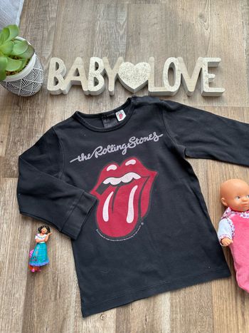 - Haut ML H&M  - 2 ans   - Très bon état, mini tache