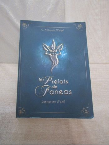 Livre Les Prélats  de Fanéas dédicacé Tome 1