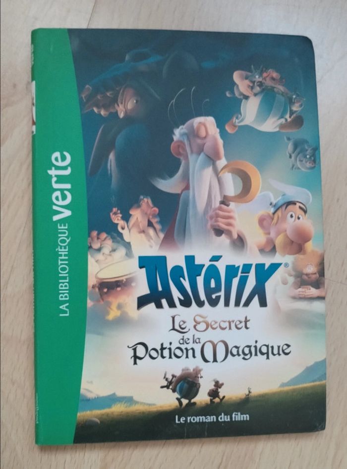 Livre asterix et le secret de la potion magique