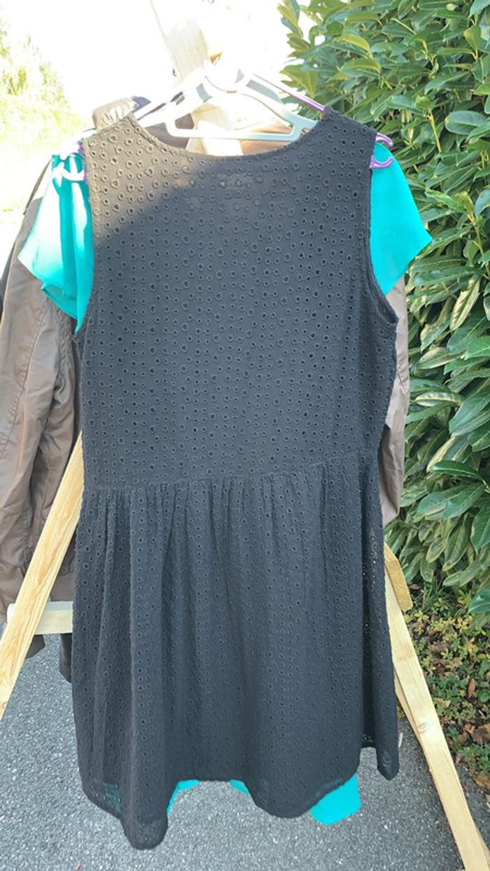 Robe noire cache cœur - photo numéro 3