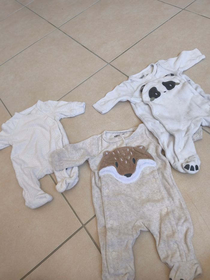 Lot naissance + gigoteuse + combinaison + emmaillotage