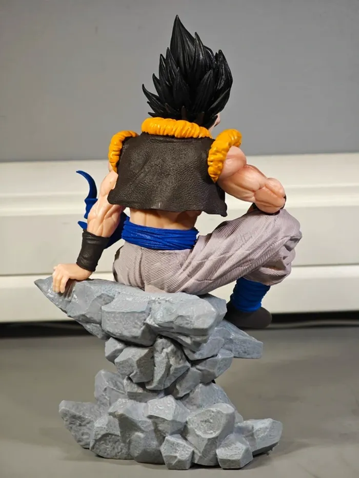 Figurine Dragon Ball : Gogeta 22cm / Neuve/ Trois têtes interchangeables/ Sans boîte - photo numéro 5