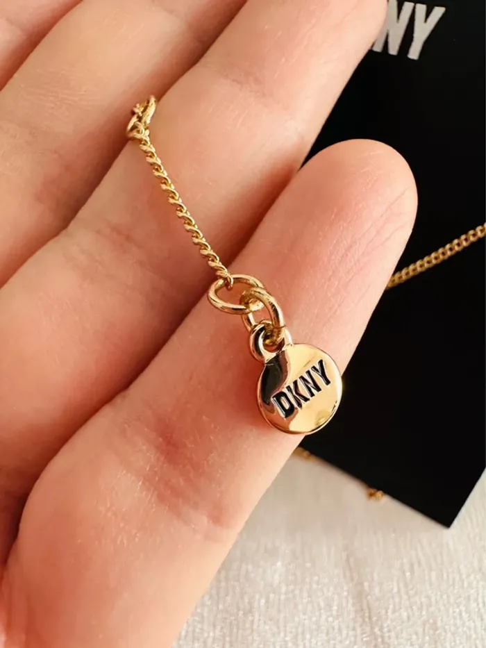 🦋Collier zinc papillon DKNY doré – Authentique & raffiné - photo numéro 10