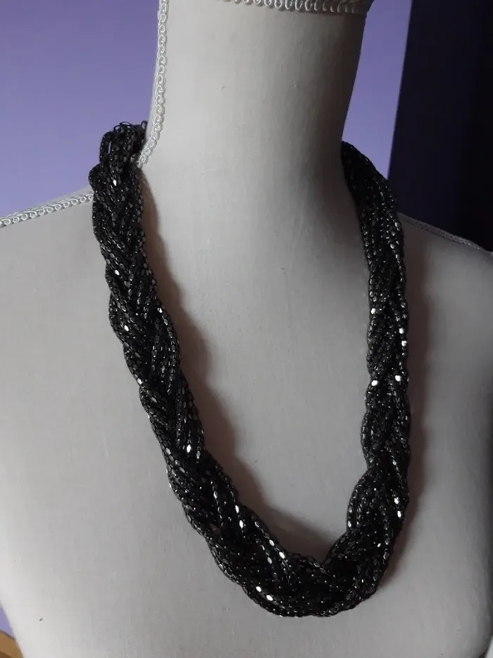 Joli collier torsadé - photo numéro 2