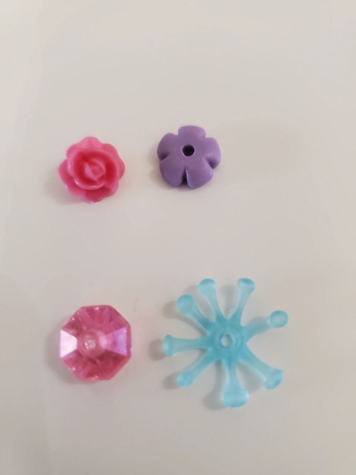 Playmobil Végétations Lot Accessoires Lot de fleurs., roses et boite de rangement très bon état - photo numéro 2