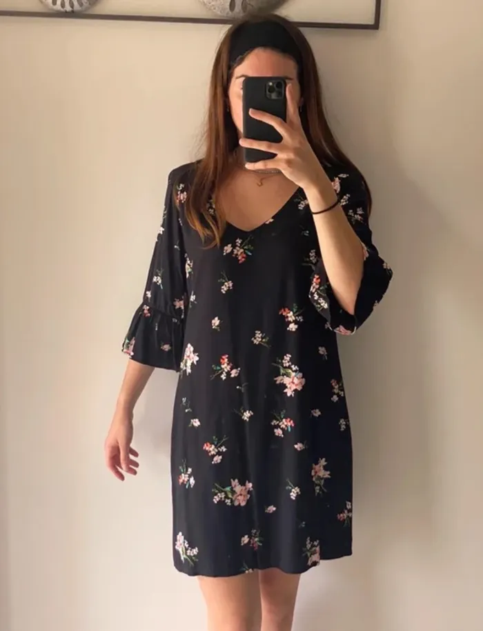 Robe noire - photo numéro 2