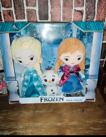 Coffret de peluches Disney store La reine des neiges 