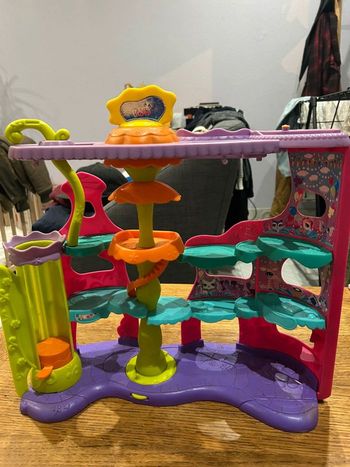 Cirque Little pet shop