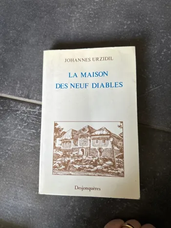 Livre la maison des neuf diables