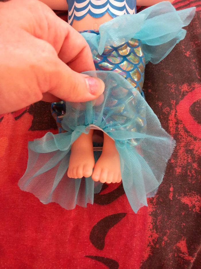 Jolie poupée sirène - photo numéro 4