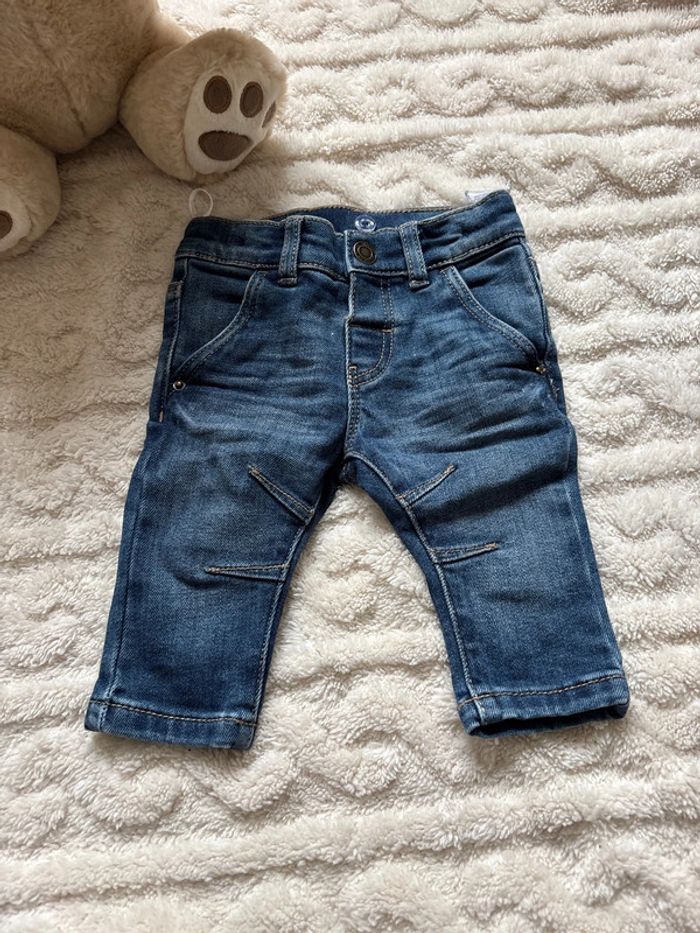 Jeans 3 mois C&A - photo numéro 2