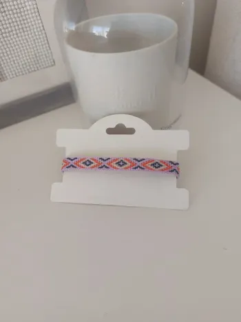 Bracelet tissé violet