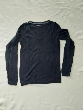 Pull noir col V TS