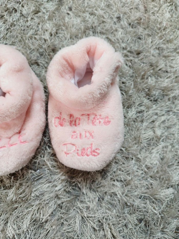 Joli petit chausson bébé fille couleur rose - photo numéro 3