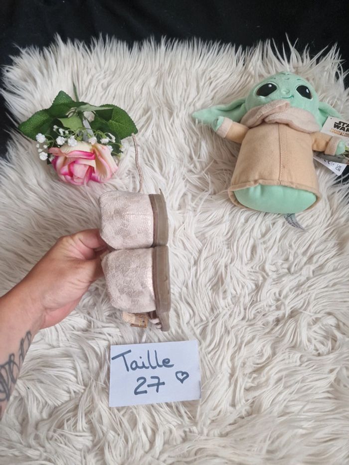 Nu pied claquette - photo numéro 2