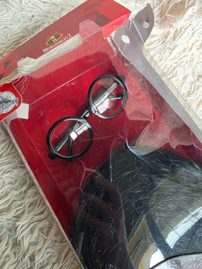 Deguisement Accessoire disney Edna mode des indestructibles - perruque + lunette disneyland paris - disney store - photo numéro 3