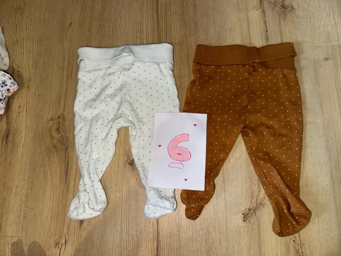 Lot de deux pantalons avec pieds 6 mois - photo numéro 2