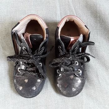 Chaussures bébé fille pointure 26
