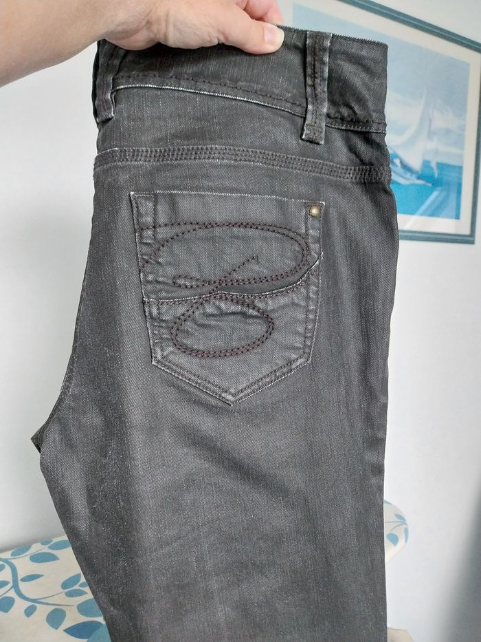 Joli pantalon enduit  marque Patrice Breal taille 44 - photo numéro 8
