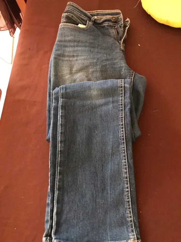 2 jeans femme T 38 - photo numéro 2
