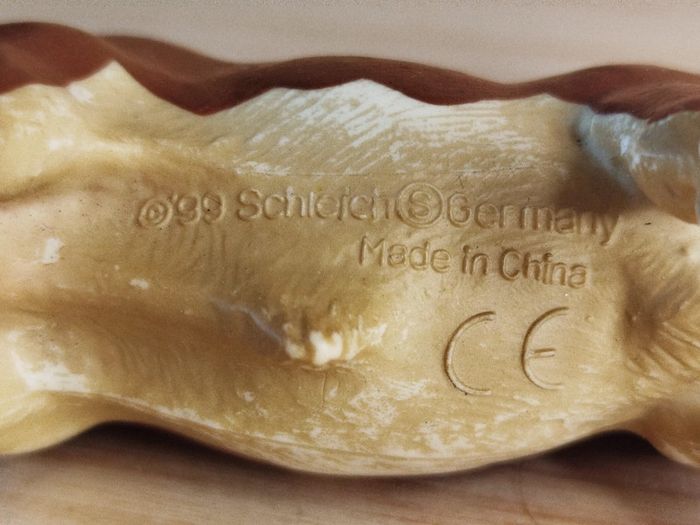 Schleich vache marron et blanche Figurine animal de la ferme - photo numéro 4