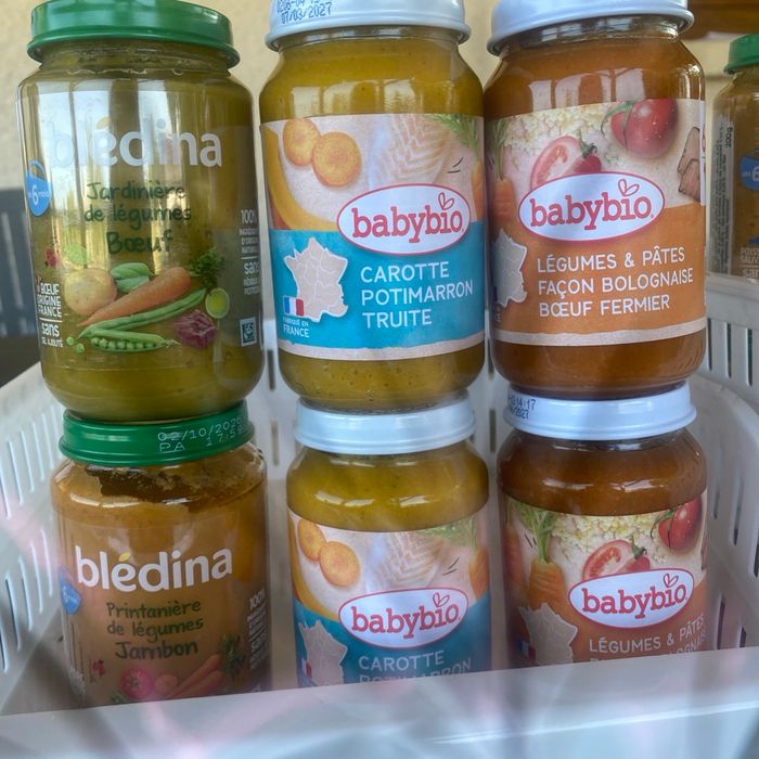 Lot 35 petits pots bébé 6 mois – sans morceaux – dates longues