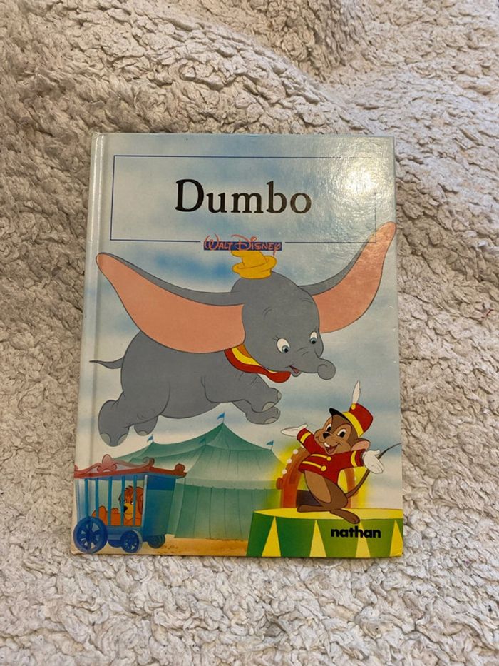 Livre Dumbo Walt Disney