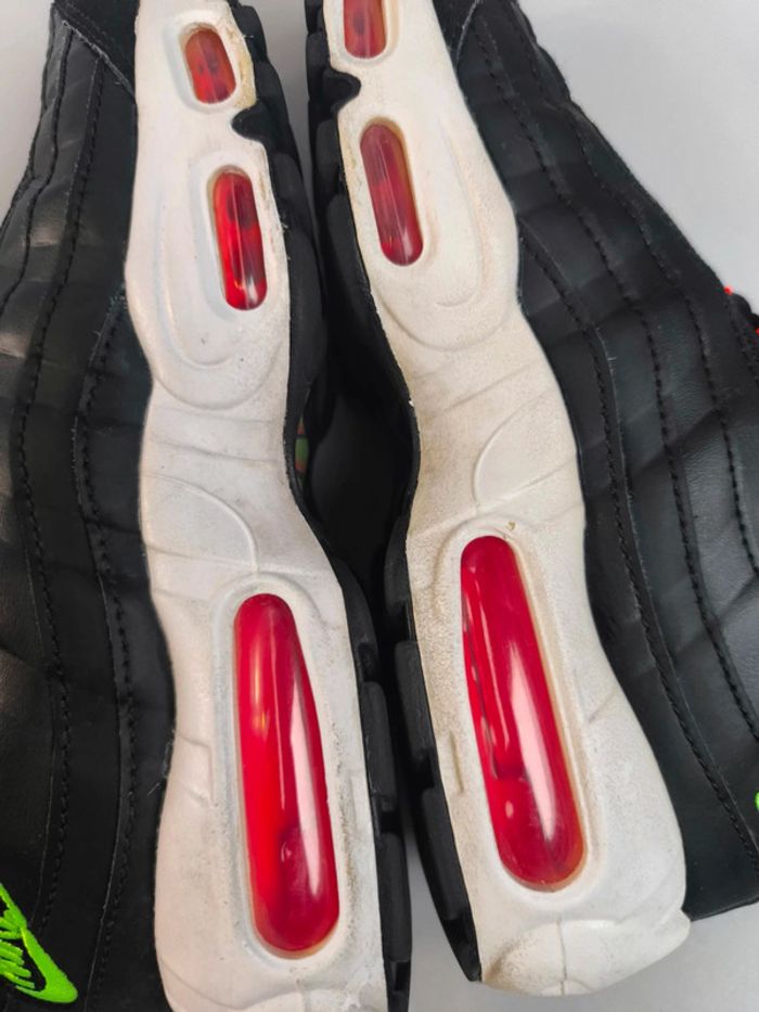 Baskets Nike air max 95 Worldwide black noir pointure 38.5 bon état - photo numéro 15
