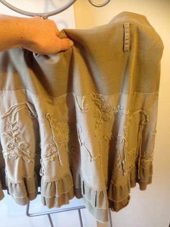 Jupe kaki  t xl "broderie "